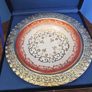 Kutahya Porselen Floral Collector Plate Artist: Hatice Includes Case Red/Gold
